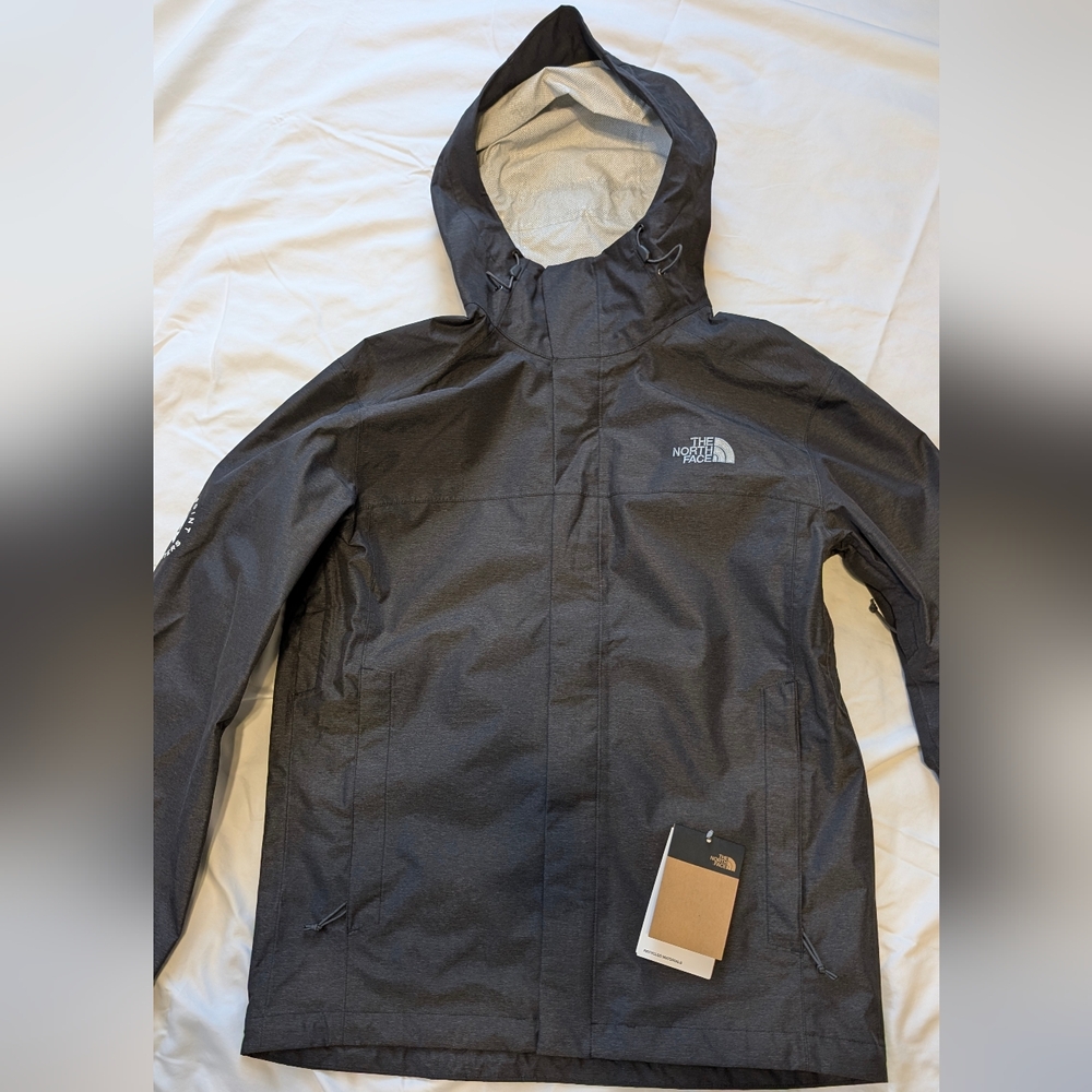 NWT The North Face Venture 2 Rain Jacket – Men’s Small – Black – Waterproof